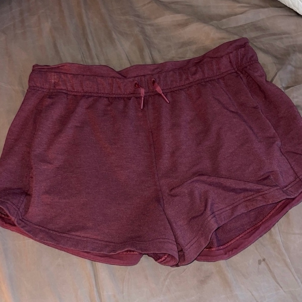 Lululemon Inner Glow Shorts Sz 12